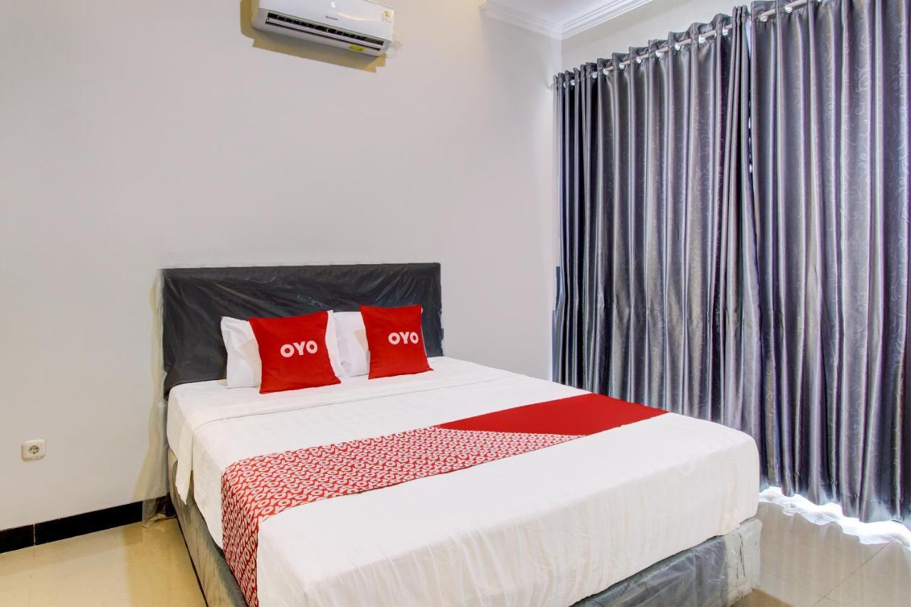 Oyo 92479 Pasadena House Hotel Krapyak ภายนอก รูปภาพ
