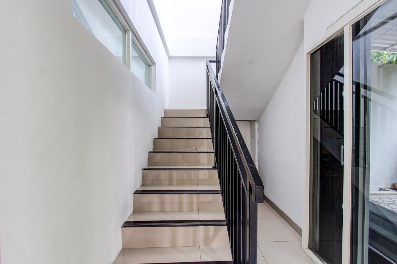 Oyo 92479 Pasadena House Hotel Krapyak ภายนอก รูปภาพ