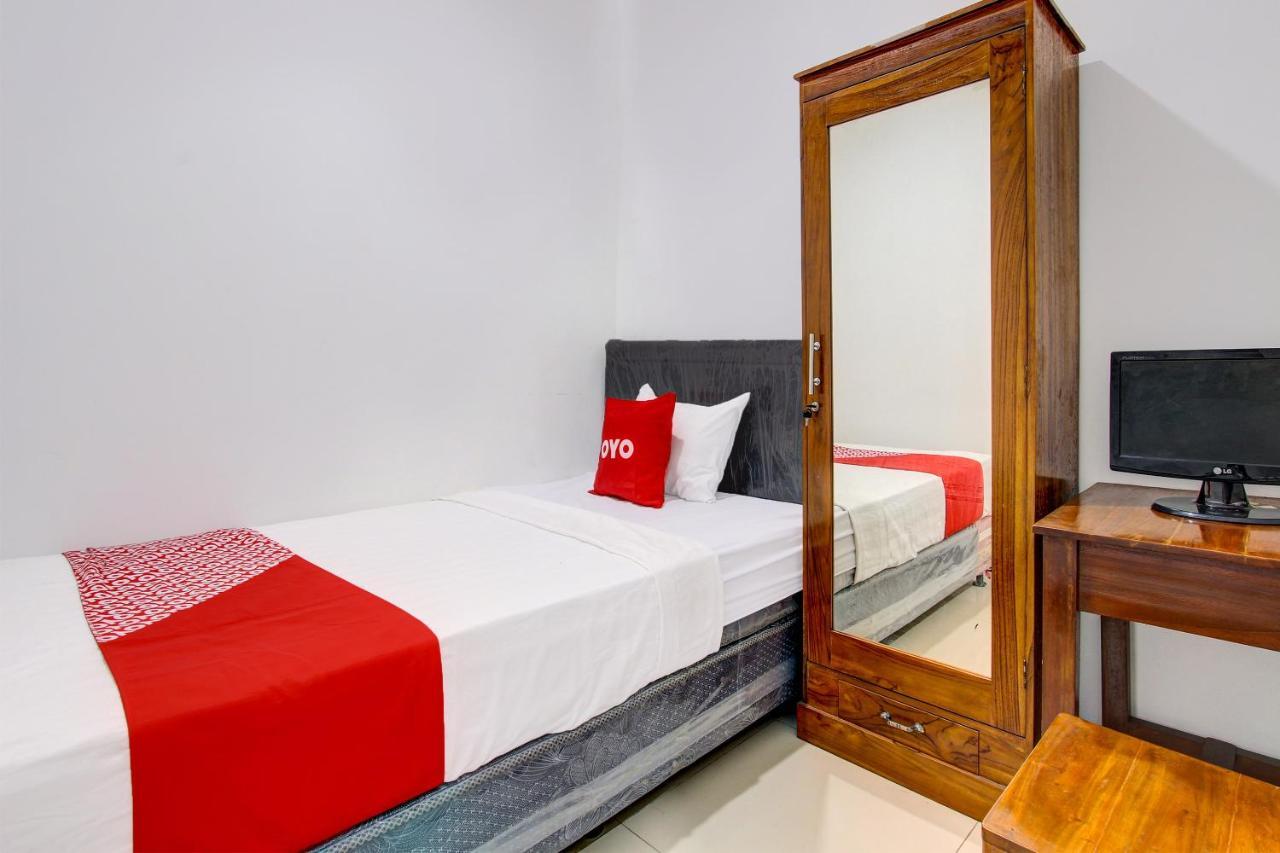 Oyo 92479 Pasadena House Hotel Krapyak ภายนอก รูปภาพ