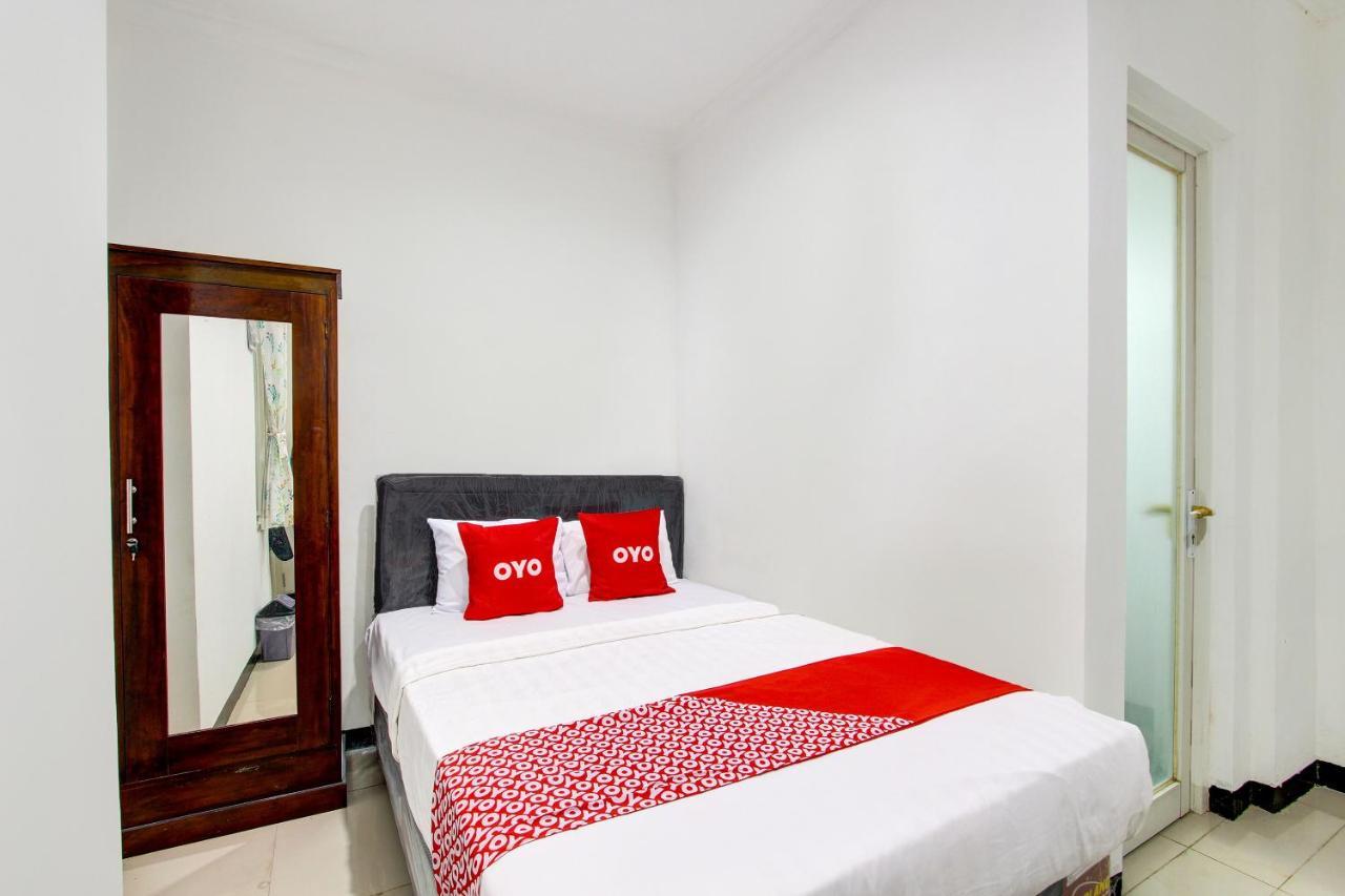 Oyo 92479 Pasadena House Hotel Krapyak ภายนอก รูปภาพ